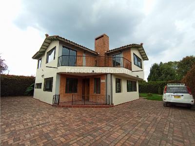 Casa de 5 alcobas en venta en Chuntame, Cajicá, 214 m² · foto 5 de 20