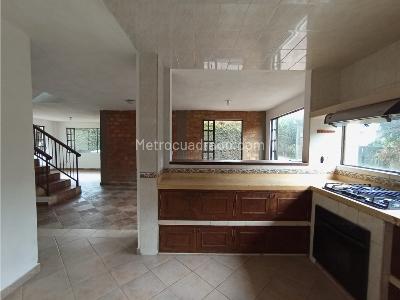 Casa de 5 alcobas en venta en Chuntame, Cajicá, 214 m² · foto 9 de 20