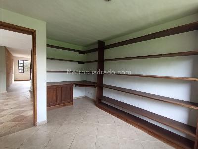 Casa de 5 alcobas en venta en Chuntame, Cajicá, 214 m² · foto 11 de 20