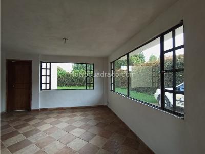Casa de 5 alcobas en venta en Chuntame, Cajicá, 214 m² · foto 19 de 20