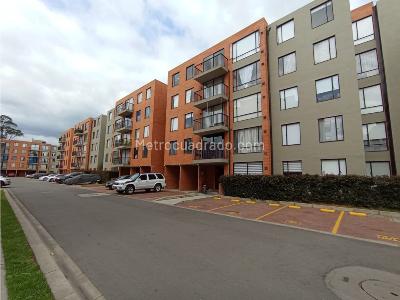 Apartamento de 2 alcobas en venta en Conjunto Alisso, Cajicá, 54 m² · foto 2 de 20
