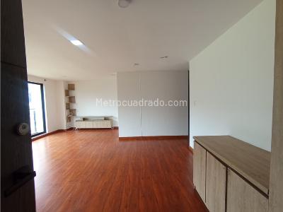 Apartamento en venta en Capellania, Cajicá · foto 3 de 18