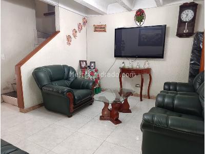 Casa en venta en Villa Alsacia, Bogotá · foto 2 de 13