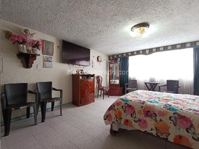 Casa en venta en Villa Alsacia, Bogotá · foto 8 de 13