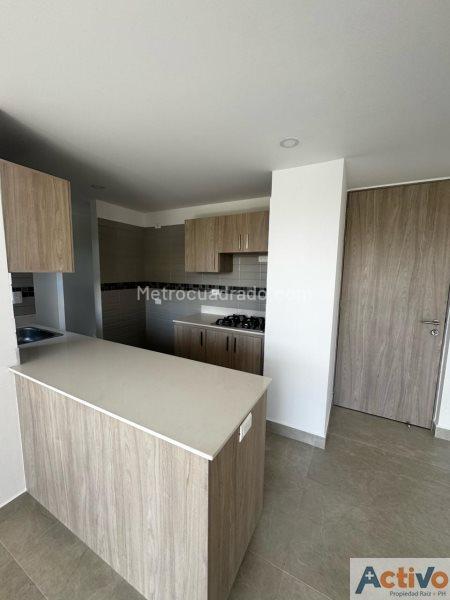 2BR 2BA Apartment with Balcony in Santa Ana - 3