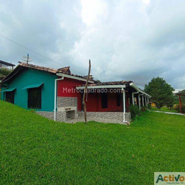 4BR Finca in Vereda La Laja (2000 m²) - 2