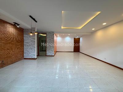 Apartamento en venta en La Frontera, Medellín · foto 2 de 14
