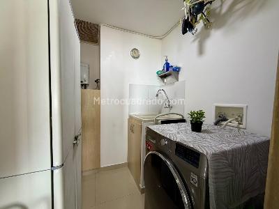 Apartamento de 2 alcobas en venta en Los Balsos No 2, Medellín, 76 m² · foto 7 de 11