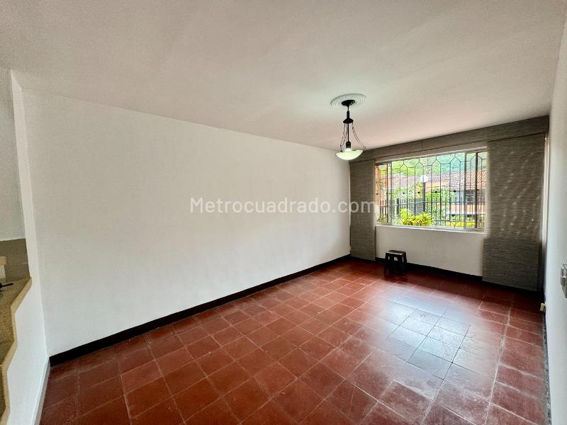 Charming 3BR House in Las Violetas - 3