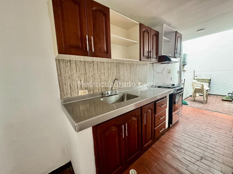 Charming 3BR House in Las Violetas - 8