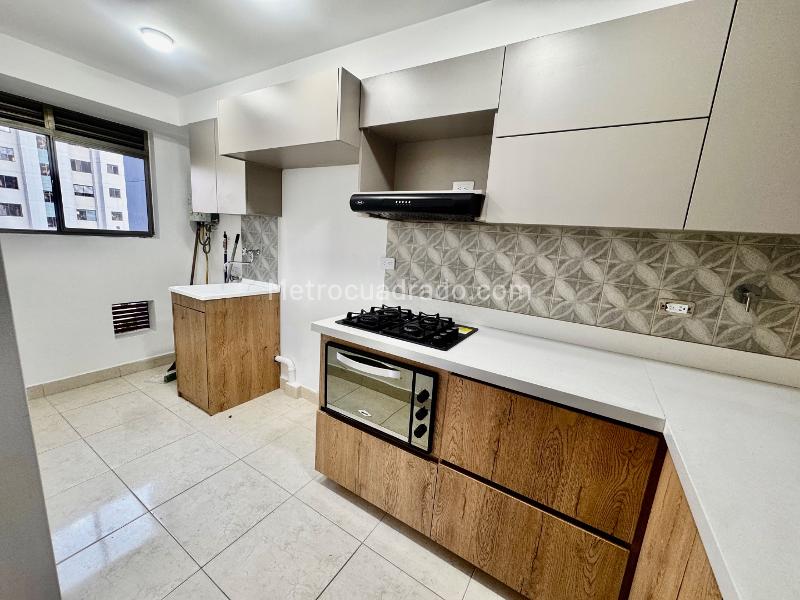 Apartamento en Arriendo, LOMA LOS BERNAL, Medellín – pohled 3