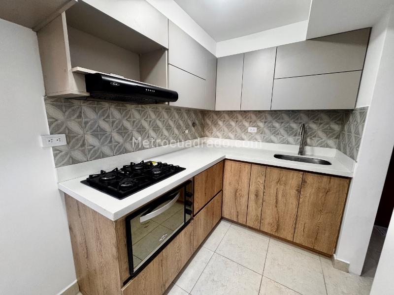 Apartamento en Arriendo, LOMA LOS BERNAL, Medellín – pohled 5