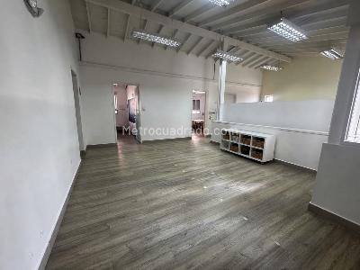 Casa de 5 alcobas en arriendo en Zúñiga, Envigado, 700 m² · foto 14 de 20
