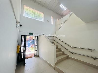 Casa de 5 alcobas en arriendo en Zúñiga, Envigado, 700 m² · foto 3 de 20