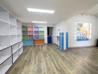Casa de 5 alcobas en arriendo en Zúñiga, Envigado, 700 m² · foto 6 de 20