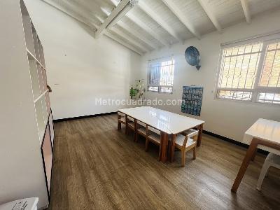 Casa de 5 alcobas en arriendo en Zúñiga, Envigado, 700 m² · foto 10 de 20