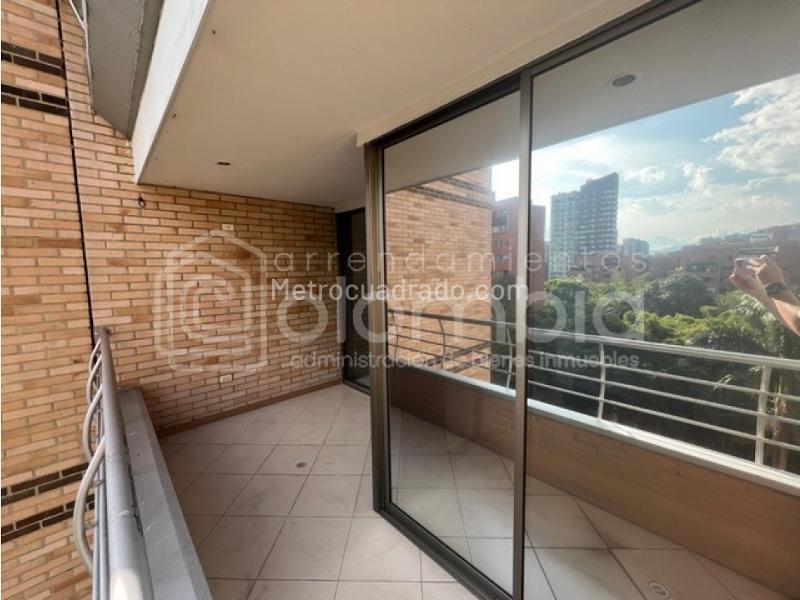 Spacious 3BR Apartment in Loma De Los Parra - 5