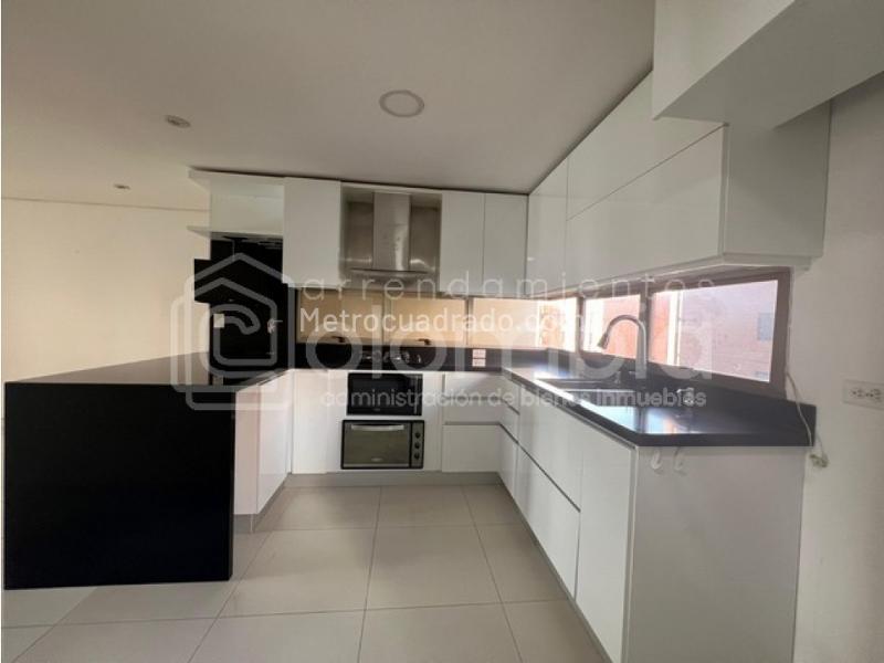 Spacious 3BR Apartment in Loma De Los Parra - 7