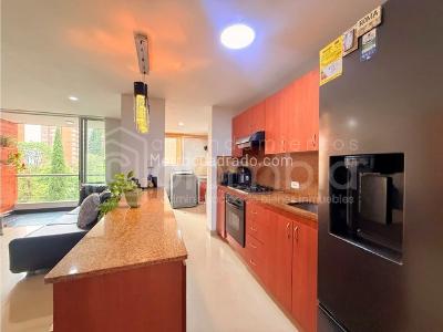 Apartamento en venta en Loma De Las Brujas, Envigado · foto 5 de 15