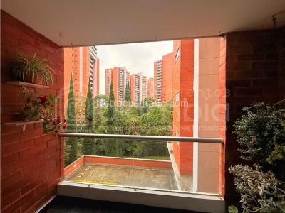 Apartamento en venta en Loma De Las Brujas, Envigado · foto 8 de 15