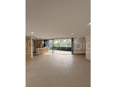 Apartamento de 3 alcobas en venta en Las Palmas, Medellín, 101 m² · foto 2 de 19