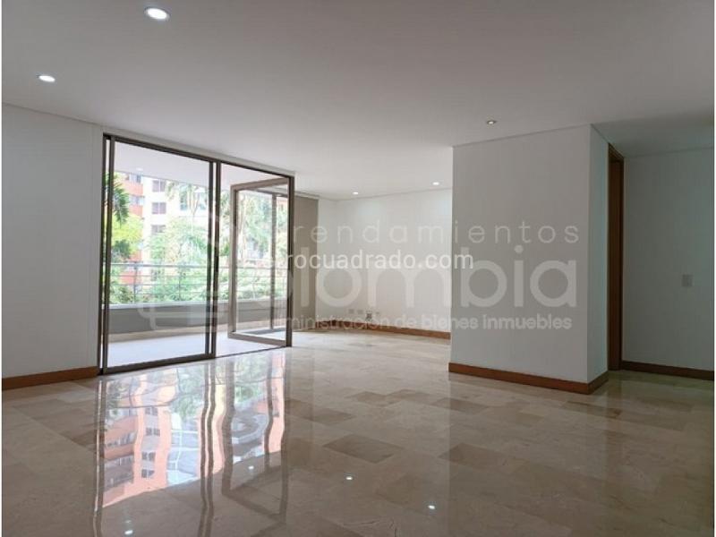Apartamento Moderno de 2 Alcobas con Terraza en Loma de los Parra
