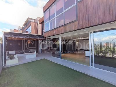 Casa de 4 alcobas en venta en Loma El Atravesado, Envigado, 380 m² · foto 10 de 20