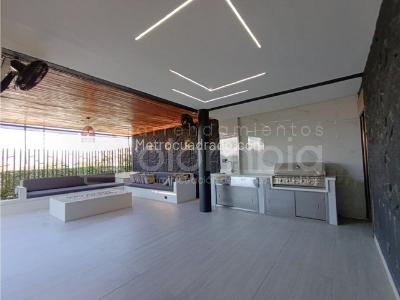 Casa de 4 alcobas en venta en Loma El Atravesado, Envigado, 380 m² · foto 13 de 20