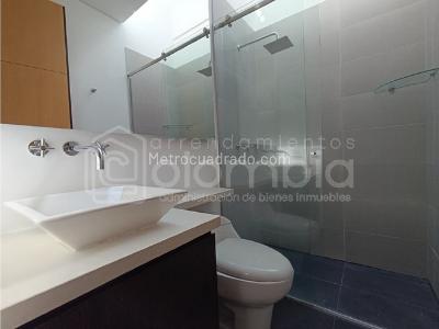 Casa de 4 alcobas en venta en Loma El Atravesado, Envigado, 380 m² · foto 14 de 20