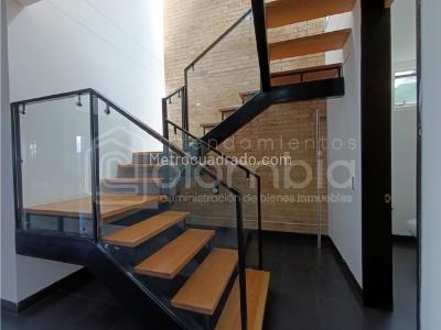Casa de 4 alcobas en venta en Loma El Atravesado, Envigado, 380 m² · foto 16 de 20