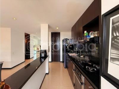 Apartamento en venta en Cola Del Zorro, Medellín · foto 3 de 19