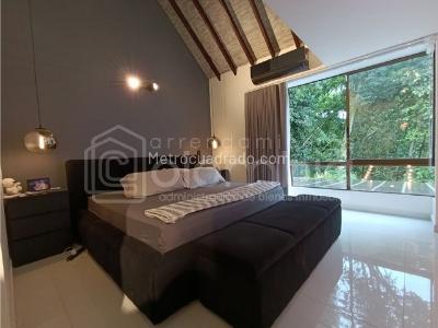 Casa de 3 alcobas en venta en San Lucas, Medellín, 270 m² · foto 14 de 20