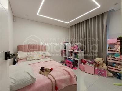 Casa de 3 alcobas en venta en San Lucas, Medellín, 270 m² · foto 17 de 20
