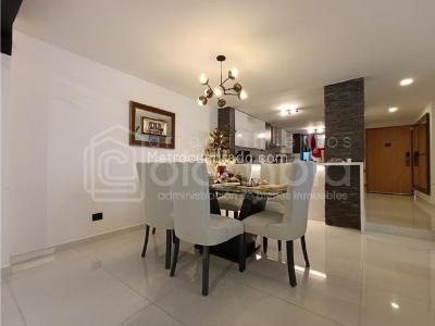 Casa de 3 alcobas en venta en San Lucas, Medellín, 270 m² · foto 4 de 20