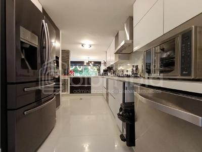 Casa de 3 alcobas en venta en San Lucas, Medellín, 270 m² · foto 6 de 20