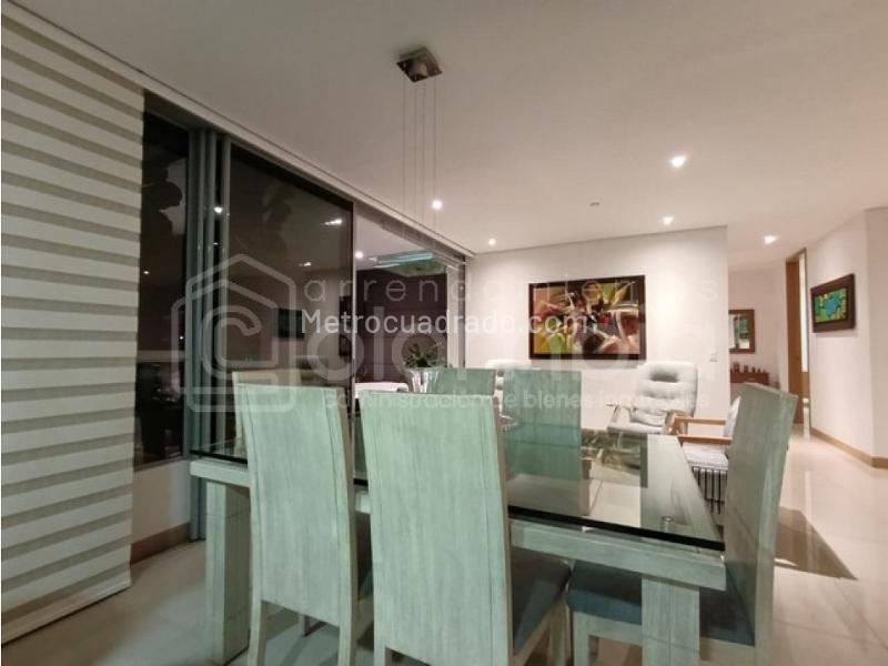 Apartamento Exclusivo de 3 Alcobas en Loma de Los Parra - 4