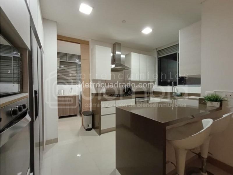 Apartamento Exclusivo de 3 Alcobas en Loma de Los Parra - 7