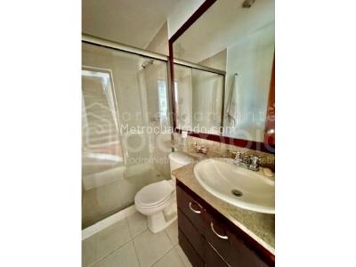 Casa de 4 alcobas en venta en Loma Del Chocho, Envigado, 258 m² · foto 19 de 20