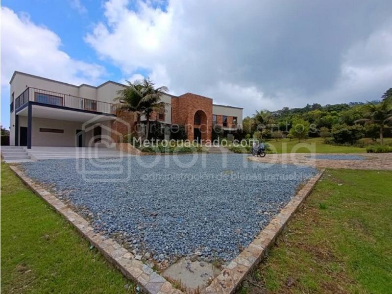 4BR House in Alto De Las Palmas (760 m²) - 3