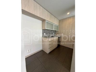 Apartamento en venta en Altos Del Poblado, Medellín · foto 6 de 17