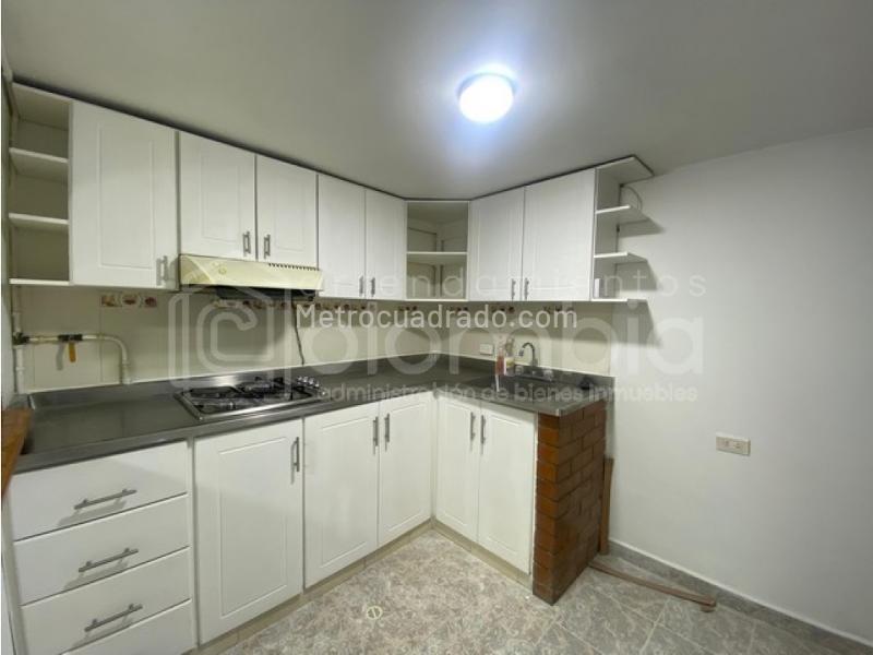 2BR Apartment in El Trianon (60 m²) - 4