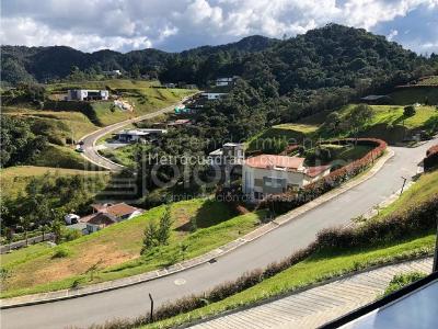 Casa de 4 alcobas en venta en Alto De Las Palmas, Envigado, 370 m² · foto 15 de 16