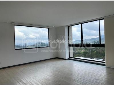 Casa de 4 alcobas en venta en Alto De Las Palmas, Envigado, 370 m² · foto 9 de 16