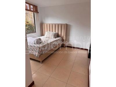 Casa de 3 alcobas en venta en Loma El Atravesado, Envigado, 164 m² · foto 8 de 12