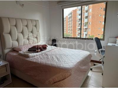 Casa de 3 alcobas en venta en Loma El Atravesado, Envigado, 164 m² · foto 9 de 12