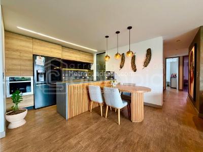 Apartamento de 3 alcobas en venta en Loma Del Chocho, Envigado, 107 m² · foto 7 de 20