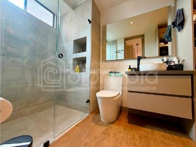 Apartamento de 3 alcobas en venta en Loma Del Chocho, Envigado, 107 m² · foto 18 de 20