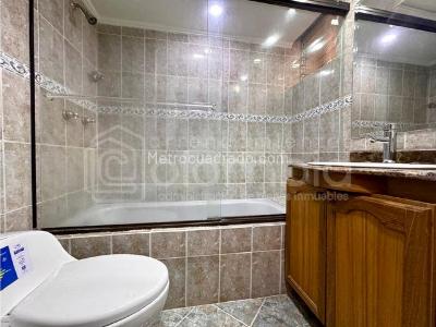 Apartamento de 3 alcobas en venta en Bosques De Zuñiga, Envigado, 140 m² · foto 12 de 16
