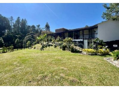 Casa de 3 alcobas en venta en Alto De Las Palmas, Envigado, 300 m² · foto 3 de 20