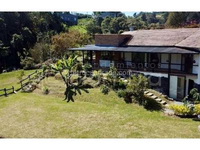 Casa de 3 alcobas en venta en Alto De Las Palmas, Envigado, 300 m² · foto 4 de 20